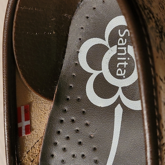 Clogs - Picture 3 of 8